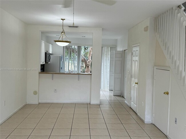 Foto del edificio - 669 NW 42nd Ave