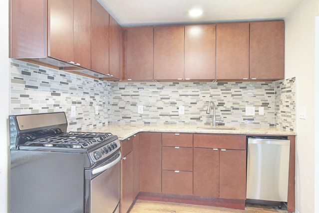 Backsplash and Granite counters - 101 13th avenue N
