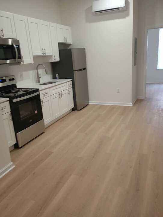 Foto del edificio - 321 E Lehigh Ave