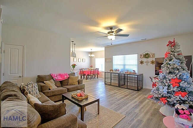 Foto del edificio - 1104 Marne Blvd