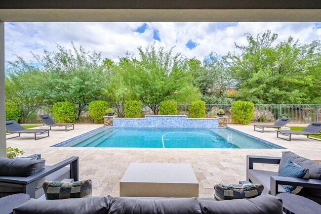 Foto del edificio - 8742 E Woodley Way
