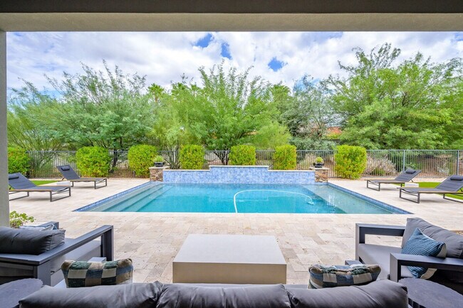 Foto del edificio - 8742 E Woodley Way