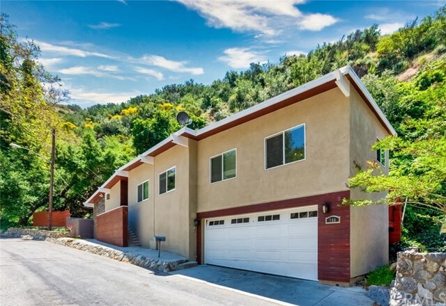 Building Photo - 708 Country Club Dr