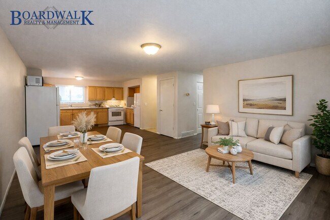 Foto del edificio - 233/235 E Julie Anna Drive