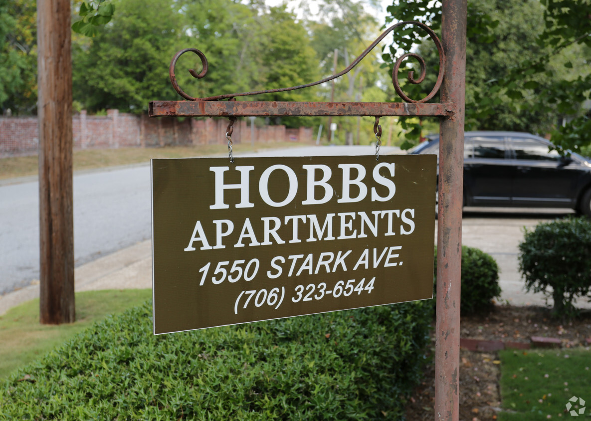 Foto del edificio - Hobbs Apartments