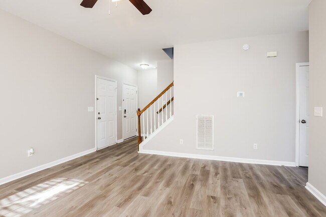 Foto del edificio - 4417 Cardinal Grove Blvd