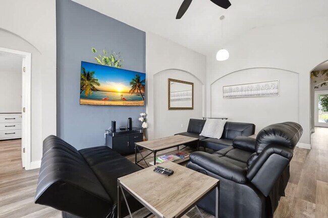 Building Photo - 4715 Cumbrian Lakes Dr