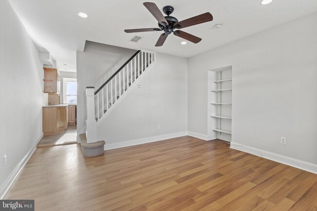 Photo - 625 Summit St Townhome