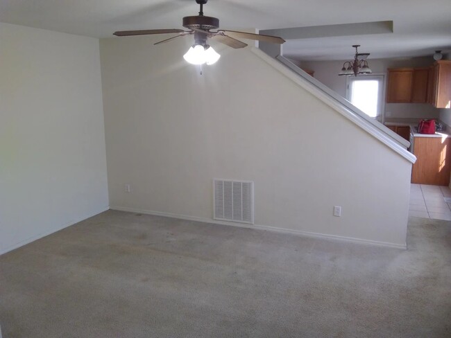 Lvingroom - 1355 E Norton Rd