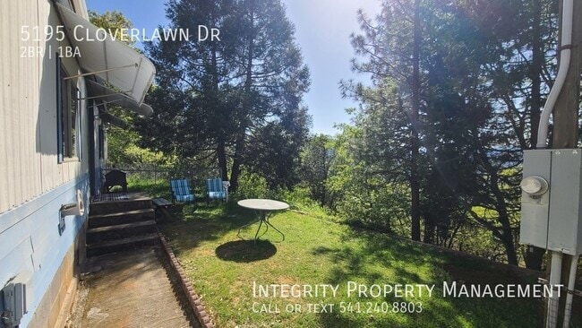 Foto del edificio - 5195 Cloverlawn Dr