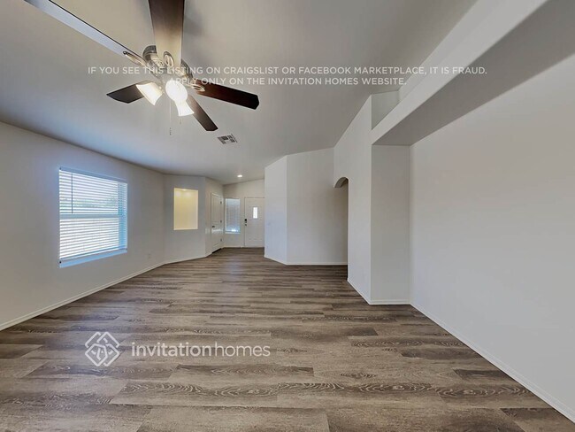 Foto del edificio - 16749 W Washington St