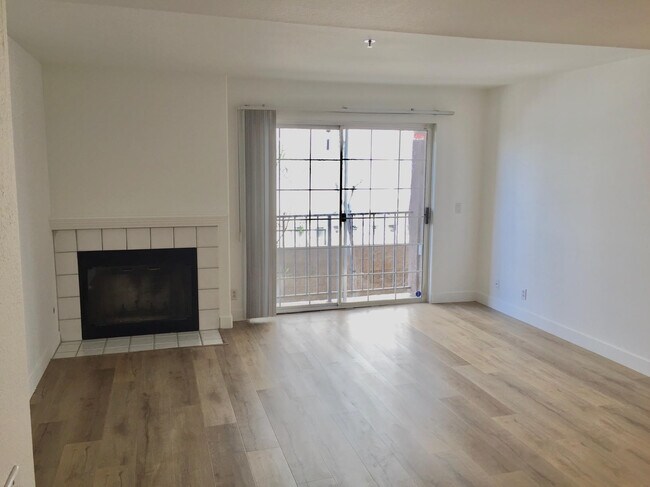 Foto del edificio - 11734 MONTANA Ave