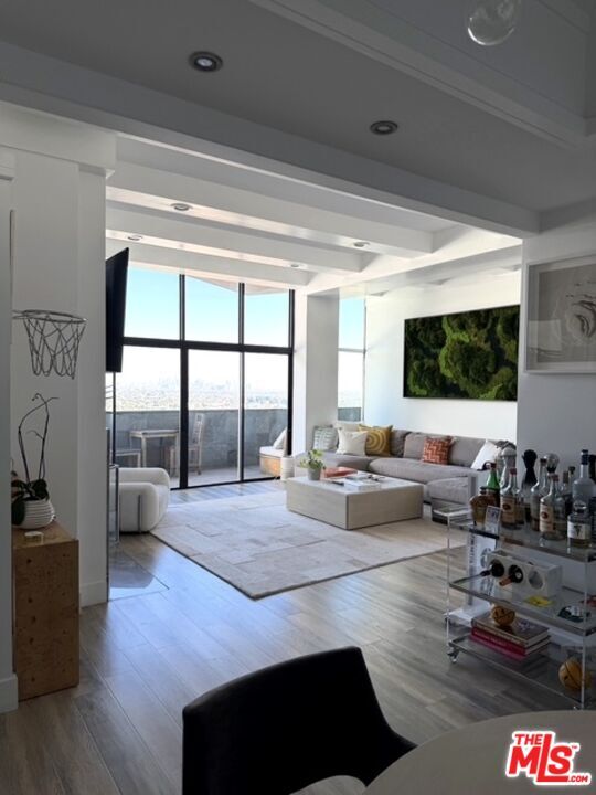 Foto del edificio - 1155 N La Cienega Blvd