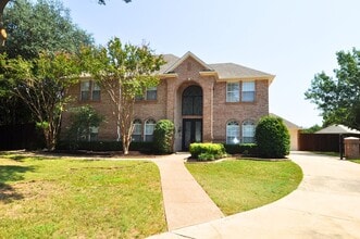 Building Photo - 103 Clear Lake Ct