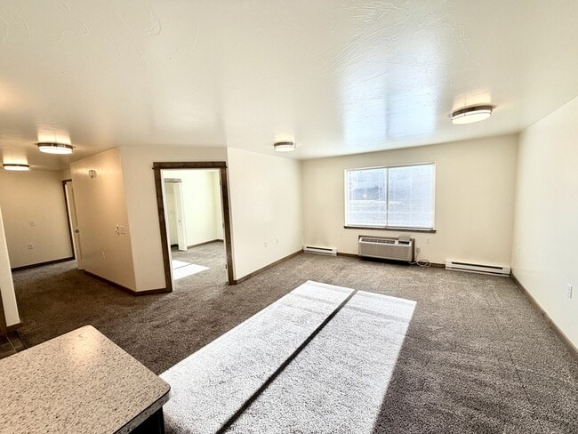 Building Photo - 901 Gibbon St