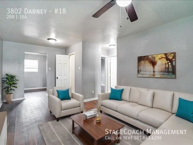 Foto del edificio - 3802 Dabney-#18