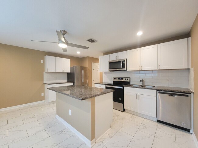 Foto del edificio - RECENTLY REMODELED 3 BEDROOM 2 BATH LEASE HOME IN SPRING, TEXAS