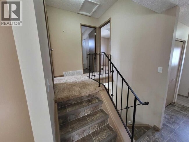 Building Photo - 2161 Palm Rd S