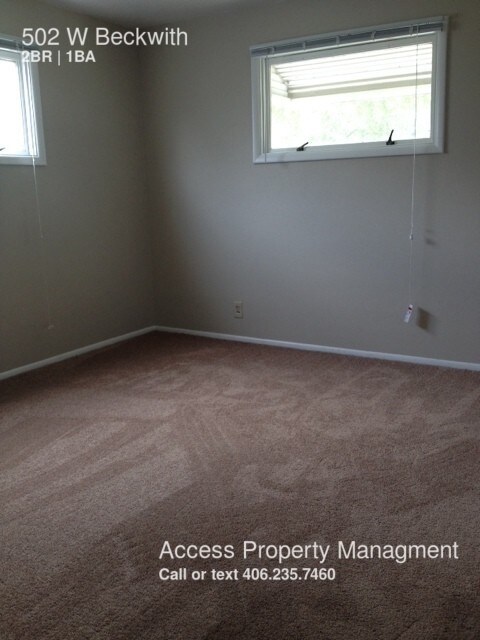 Building Photo - 502 W Beckwith St E