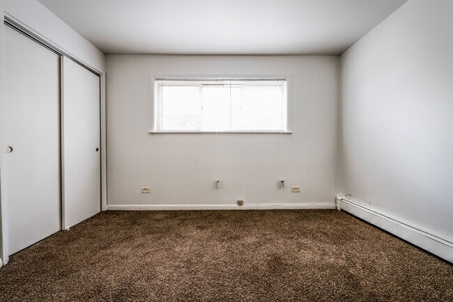 Building Photo - 8100 S Drexel Ave Chicago, IL 60619