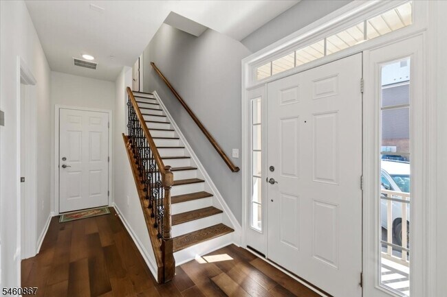 Building Photo - 17 Cortland Ct