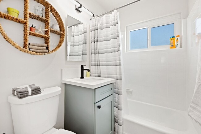 Foto del edificio - 5066-68 Brighton Ave
