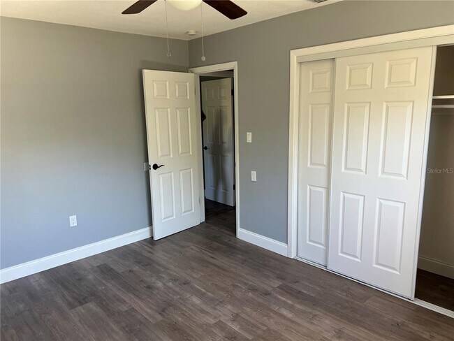 Building Photo - 509 Floral Cir