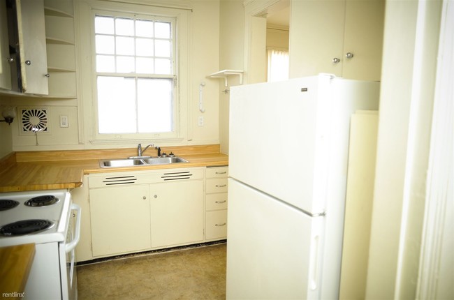 Building Photo - 3 br, 2 bath Apartment - 407 E Kingsley St