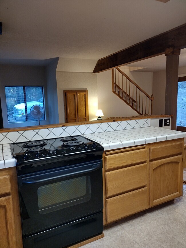 Foto del edificio - 1200 Aurora Ln