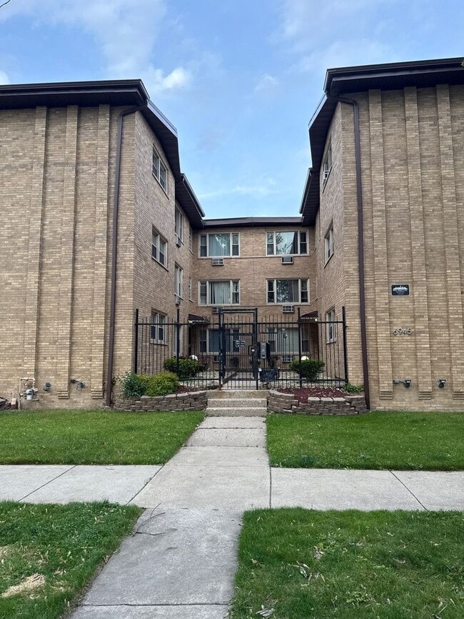 Building Photo - 6945 S Chappel Ave