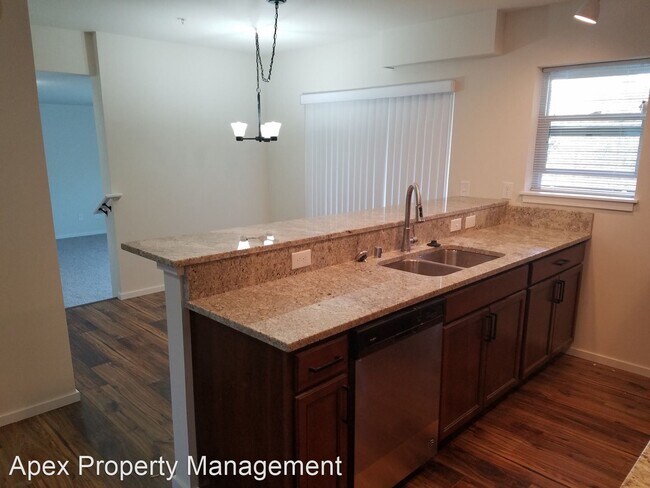 Foto del edificio - 4 br, 4 bath Apartment - 2305 DOUGLAS AVE