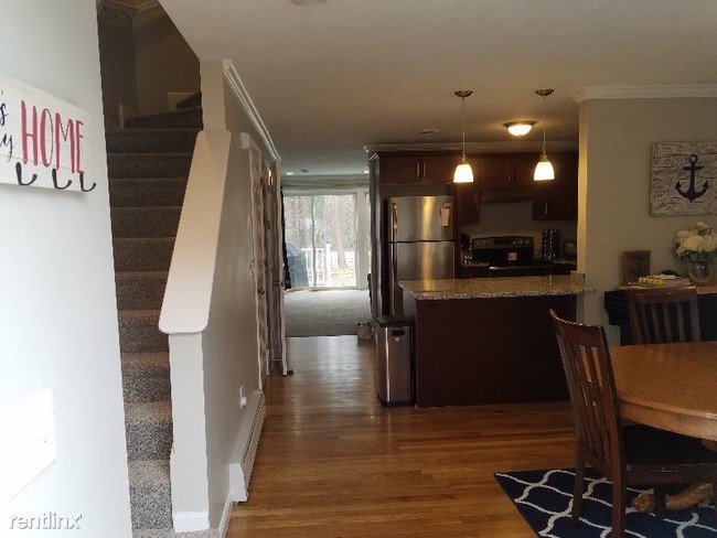 Building Photo - 2 br, 1.5 bath Apartment - 3 Twin Ponds Drive