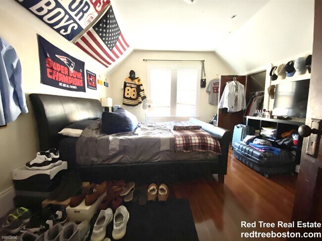 Building Photo - 7 br, 2 bath  - 1119 Saratoga St Apt 2L