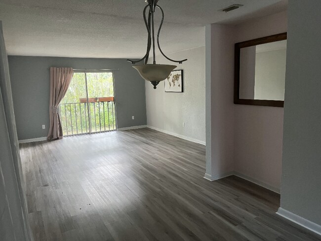 Foto del edificio - 507 NW 39th Rd