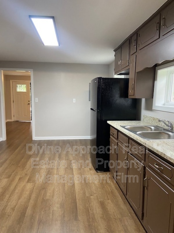 Building Photo - 4325 43rd Ave N