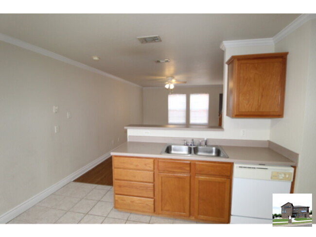 Building Photo - 402 Bowden Ave