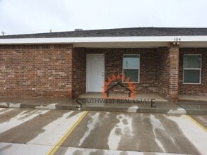 Building Photo - 104 Wicks Ave