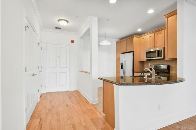 Building Photo - 55 1st St