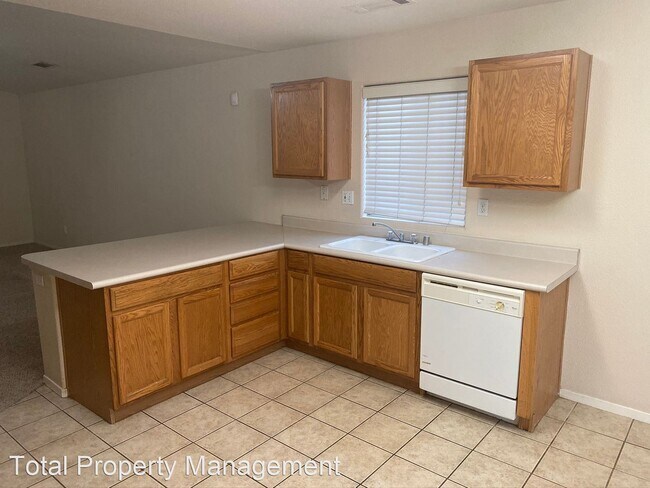 Foto del edificio - 3 br, 2 bath House - 3805 W. Harold Ave.