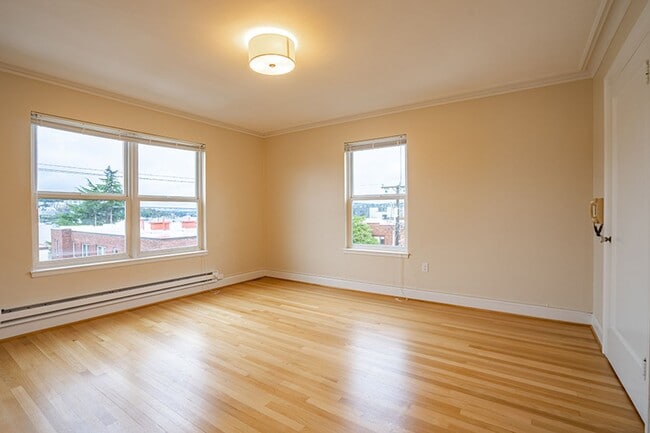 Interior Photo - Lakeside Apartments