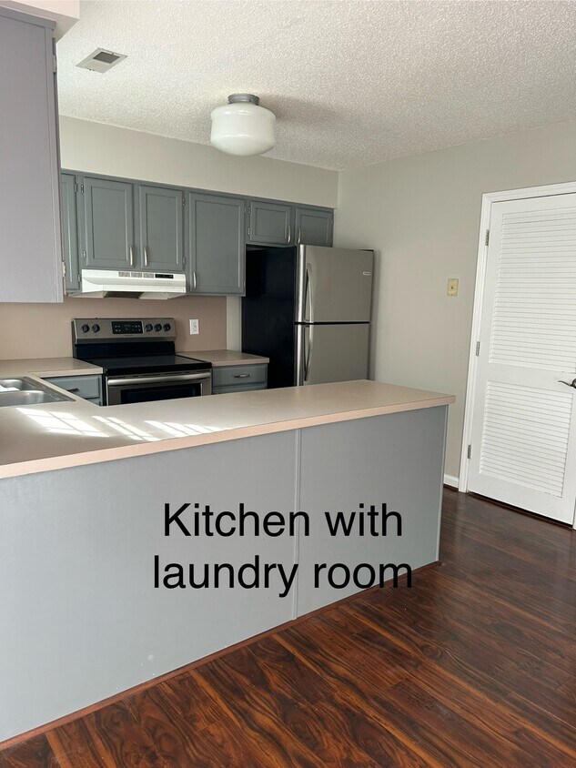 All stainless steel appliances - 3011 Mulberry Ln