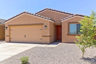 Building Photo - 13135 E Aster Ln