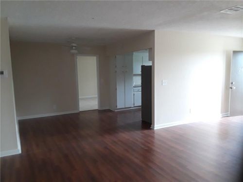 Foto del edificio - 3985 Ravenswood Rd