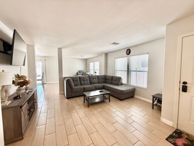 Foto del edificio - 3 bedroom single story home