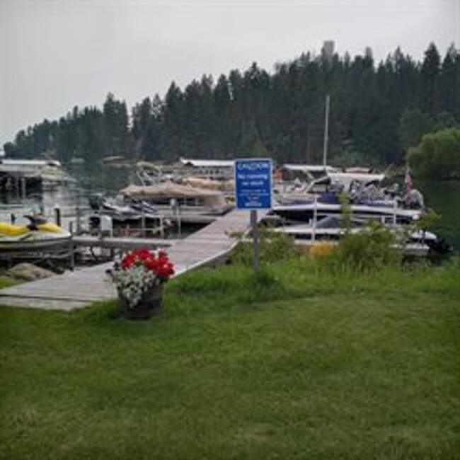 Foto del edificio - Beautiful Lakeside Home