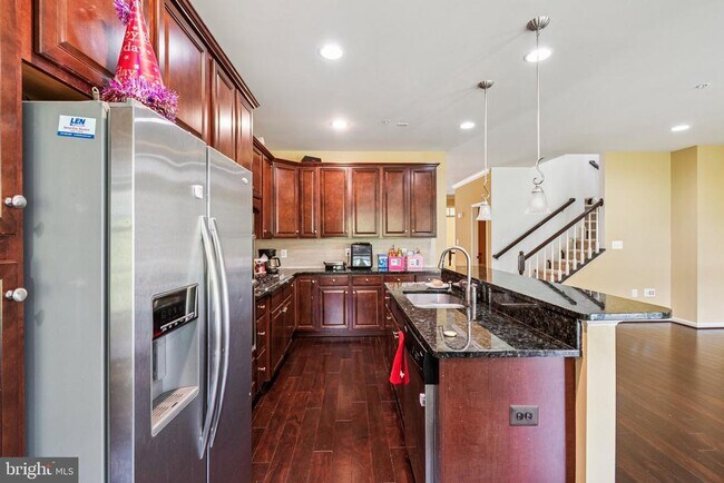 Foto del edificio - 1525 Rabbit Hollow Pl