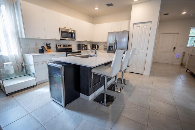 Foto del edificio - 2388 NW 130th Ter