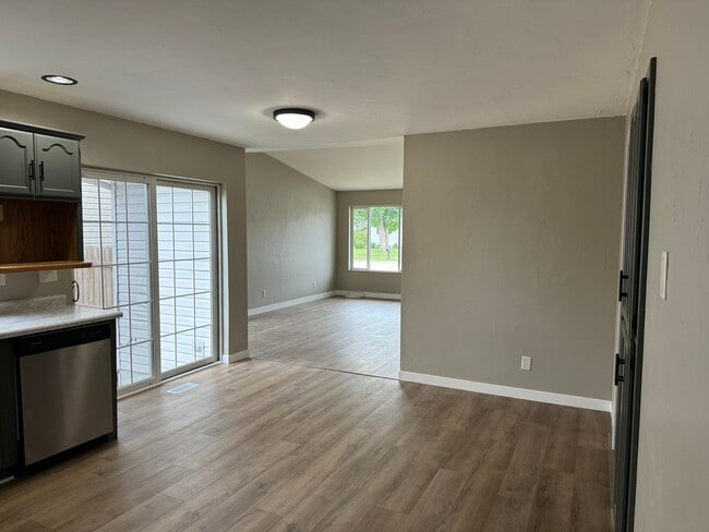 Building Photo - 1941 S 35th St