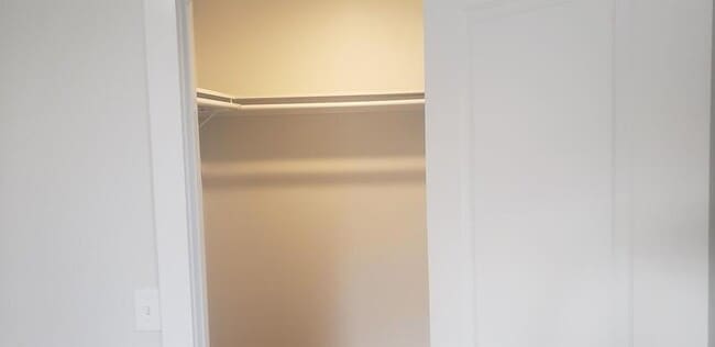 Foto del edificio - 453 Vineyard Ave