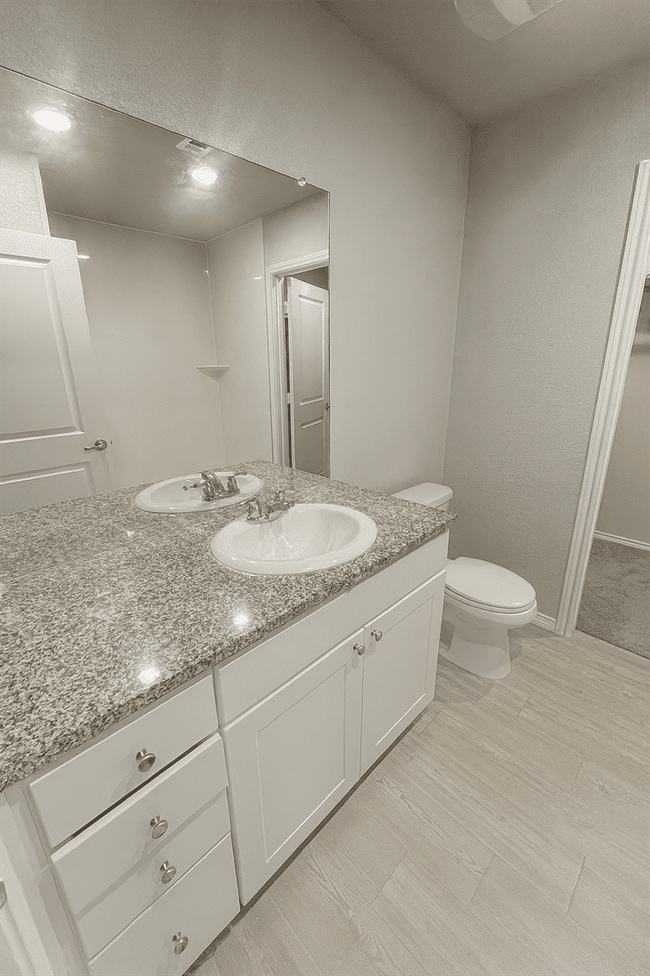 Foto del edificio - 7202 Lavaca Bluff
